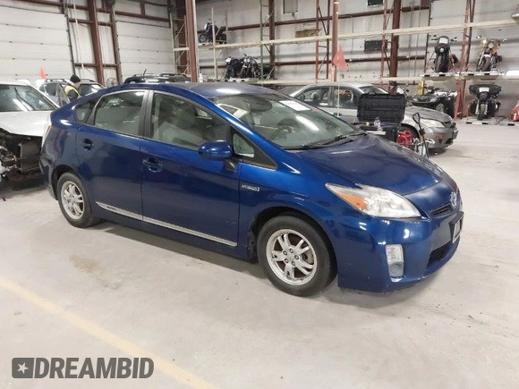2011 Toyota Prius I with VIN JTDKN3DU6B0271026, listed as a IAAI auction lot 41961678 with 268,783 mi miles. Bid and sale history available at carsss.com. Image 1.