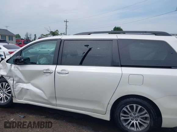 2020 Toyota Sienna XLE Auto Access Seat with VIN 5TDYZ3DC3LS048818, listed as a IAAI auction lot 42249209 with 34,812 mi miles and . Bid and sale history available at DreamBid. Image 13.