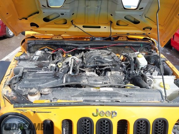 2013 Jeep Wrangler Unlimited Sport z VIN 1C4BJWDG6DL544197, wystawiony jako IAAI lot #41968556 z przebiegiem 121 101 mil mil oraz . Historia ofert i sprzedaży dostępna na DreamBid. Obrazek 10.
