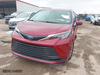 2021 Toyota Sienna LE with VIN 5TDKRKEC5MS025881, listed as a IAAI auction lot 41565581 with 1 mi miles. Bid and sale history available at carsss.com. Image 17.