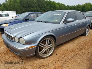 2005 Jaguar XJ 8 LWB z VIN SAJWA79C45SG39608, wystawiony jako Copart lot #60025775 z przebiegiem 171 428 mil mil oraz Czysty tytuł • Clean title. Historia ofert i sprzedaży dostępna na DreamBid. Obrazek 1.