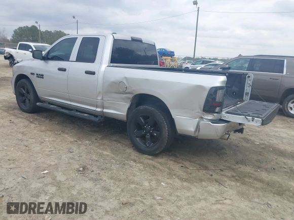2018 Ram 1500 Tradesman z VIN 1C6RR7FT7JS204931, wystawiony jako IAAI lot #41520204 z przebiegiem 157 398 mil mil oraz . Historia ofert i sprzedaży dostępna na DreamBid. Obrazek 3.