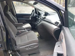2014 Honda Odyssey EX with VIN 5FNRL5H49EB076814, listed as a IAAI auction lot 41941319 with 101,764 mi miles. Bid and sale history available at carsss.com. Image 5.
