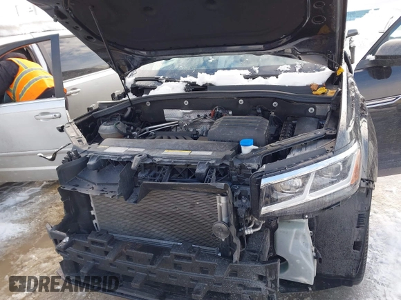 2021 Volkswagen Atlas SE with VIN 1V2KE2CA0MC231882, listed as a IAAI auction lot 41542291 with 37,219 mi miles and . Bid and sale history available at DreamBid. Image 10.
