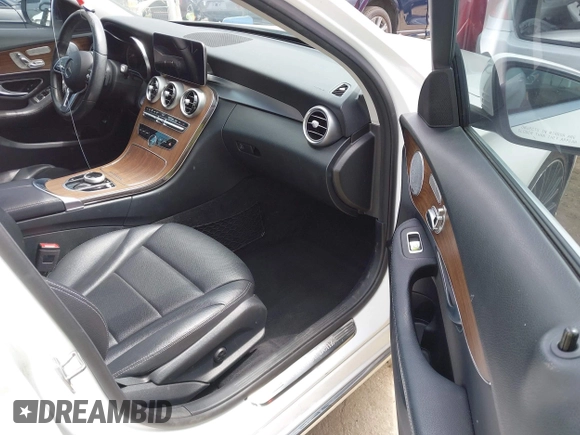 2020 Mercedes-Benz C 300 with VIN 55SWF8DB8LU324658, listed as a IAAI auction lot 42034783 with 71,467 mi miles and . Bid and sale history available at DreamBid. Image 5.