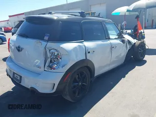 2012 MINI Countryman S с VIN WMWZC3C54CWL86735, выставлен на аукционе IAAI как лот 42448799 с пробегом 113 668 миль миль и . История ставок и продаж доступна на DreamBid. Изображение 4.