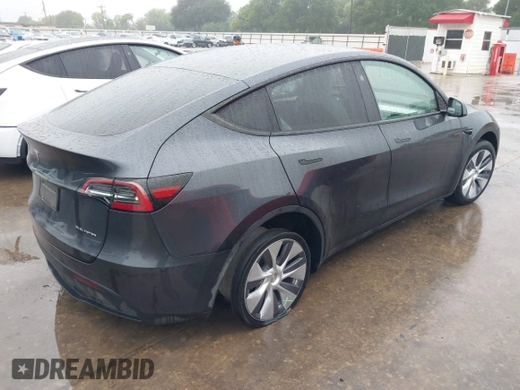 2024 Tesla Model Y Long Range z VIN 7SAYGDEE5RA260614, wystawiony jako IAAI lot #42191551 z przebiegiem 16 375 mil mil oraz . Historia ofert i sprzedaży dostępna na DreamBid. Obrazek 4.