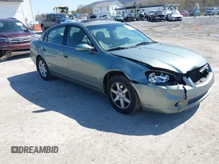 2006 Nissan Altima 2.5 S with VIN 1N4AL11D16C152112, listed as a IAAI auction lot 42048500 with 166,384 mi miles. Bid and sale history available at carsss.com. Image 1.