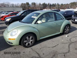 2006 Volkswagen New Beetle Coupe with VIN 3VWRG31C16M412735, listed as a Copart auction lot 87886145 with 107,646 mi miles and Salvage Title. Bid and sale history available at carsss.com. Image 1.