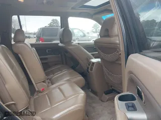 2006 Honda Pilot EX-L with RES with VIN 5FNYF28656B018946, listed as a IAAI auction lot 41539048 with 193,923 mi miles. Bid and sale history available at carsss.com. Image 8.