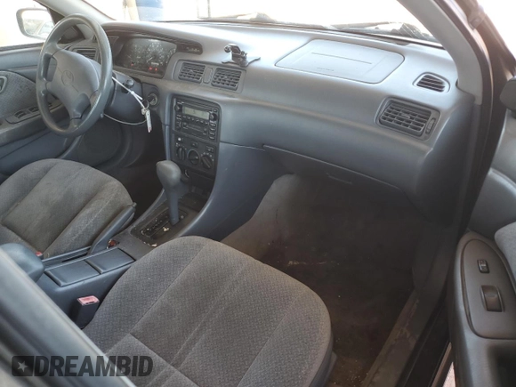 2001 Toyota Camry CE with VIN 4T1BG22K81U834120, listed as a Copart auction lot 54898455 with 224,432 mi miles and Salvage Title. Bid and sale history available at DreamBid. Image 8.