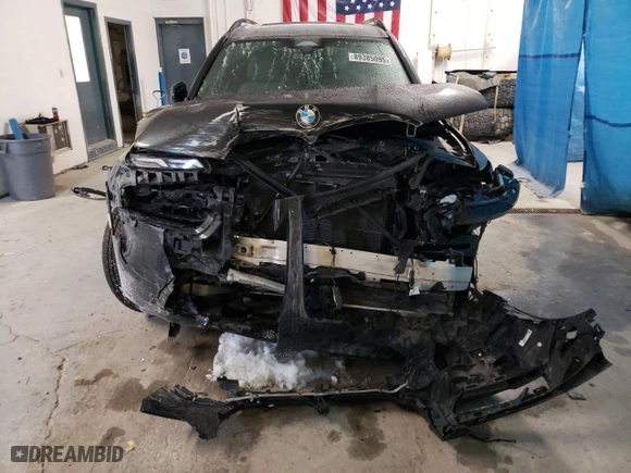2024 BMW X7 xDrive40i with VIN 5UX23EM06R9S33945, listed as a Copart auction lot 89385095 with 0 mi miles and Salvage Title. Bid and sale history available at carsss.com. Image 5.