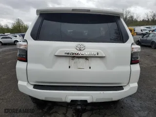 2024 Toyota 4Runner SR5 Premium with VIN JTENU5JR4R6269290, listed as a Copart auction lot 52350545 with 23,327 mi miles and Clean Title. Bid and sale history available at carsss.com. Image 6.