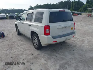 2008 Jeep Patriot Sport with VIN 1J8FT28048D775688, listed as a IAAI auction lot 42451775 with 299,177 mi miles and . Bid and sale history available at DreamBid. Image 3.