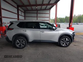 2021 Nissan Rogue SV z VIN 5N1AT3BB4MC723006, wystawiony jako IAAI lot #42225895 z przebiegiem 48 898 mil mil oraz . Historia ofert i sprzedaży dostępna na DreamBid. Obrazek 14.