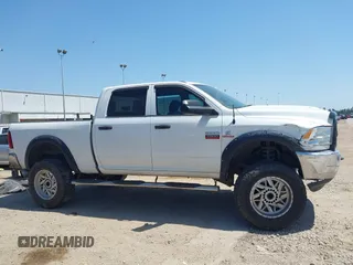 2012 Ram 2500 ST z VIN 3C6UD5CLXCG301343, wystawiony jako IAAI lot #42009239 z przebiegiem 139 514 mil mil oraz . Historia ofert i sprzedaży dostępna na DreamBid. Obrazek 13.