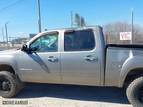 2007 GMC Sierra 1500 Work Truck with VIN 2GTEK13M071589196, listed as a IAAI auction lot 41668201 with NaN miles. Bid and sale history available at carsss.com. Image 14.