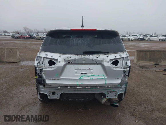 2019 Kia Sorento LX V6 with VIN 5XYPG4A51KG495866, listed as a IAAI auction lot 41599328 with 161,807 mi miles. Bid and sale history available at carsss.com. Image 6.
