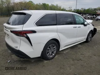 2021 Toyota Sienna LE with VIN 5TDKSKFC1MS013343, listed as a Copart auction lot 53263885 with 41,805 mi miles and Salvage title. Bid and sale history available at DreamBid. Image 3.