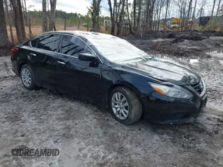2018 Nissan Altima 2.5 SR with VIN 1N4AL3AP4JC164558, listed as a IAAI auction lot 41591169 with 143,436 mi miles. Bid and sale history available at carsss.com. Image 1.