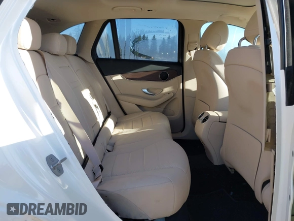 2021 Mercedes-Benz GLC 300 z VIN W1N0G8EB2MV272040, wystawiony jako IAAI lot #41956317 z przebiegiem 42 855 mil mil oraz . Historia ofert i sprzedaży dostępna na DreamBid. Obrazek 8.