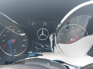 2020 Mercedes-Benz C 300 z VIN 55SWF8DB9LU325172, wystawiony jako IAAI lot #42287443 z przebiegiem 100 261 mil mil oraz . Historia ofert i sprzedaży dostępna na DreamBid. Obrazek 7.