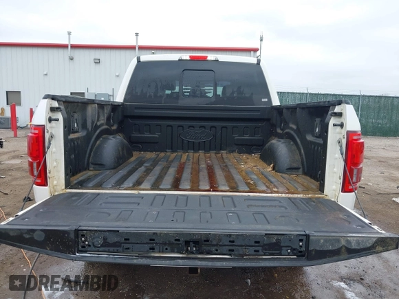 2015 Ford F-150 XLT z VIN 1FTEW1EG2FFB06665, wystawiony jako IAAI lot #41670219 z przebiegiem 184 127 mil mil oraz . Historia ofert i sprzedaży dostępna na DreamBid. Obrazek 17.