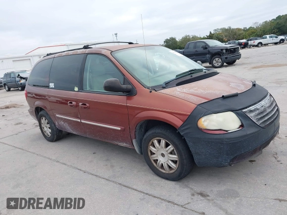 2007 Chrysler Town & Country LWB Touring with VIN 2A4GP54L97R294178, listed as a IAAI auction lot 41326629 with 251,055 mi miles. Bid and sale history available at carsss.com. Image 13.