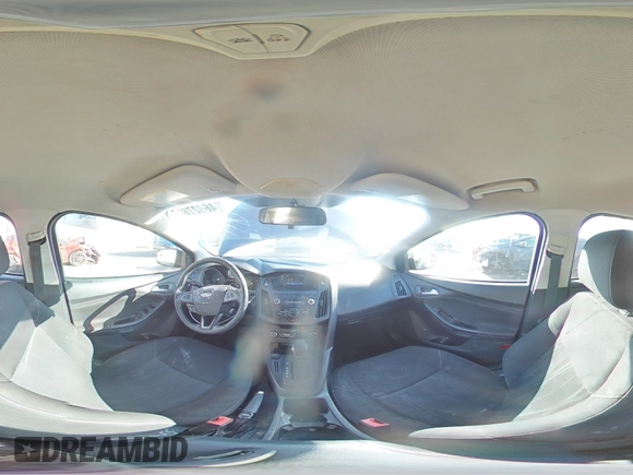 2018 Ford Focus SE z VIN 1FADP3F2XJL327387, wystawiony jako Copart lot #46927835 z przebiegiem 61 707 mil mil oraz Szkoda całkowita • Salvage title. Historia ofert i sprzedaży dostępna na DreamBid. Obrazek 12.