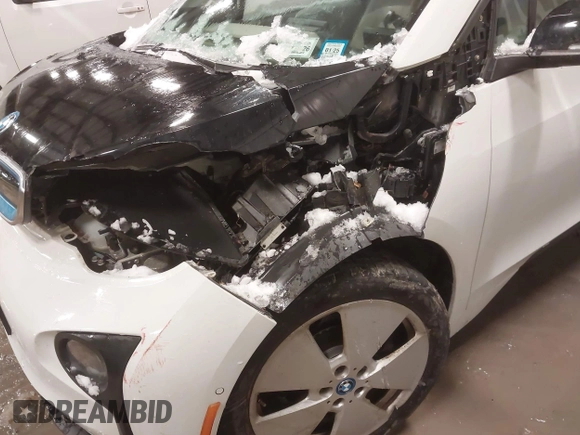 2015 BMW i3 z VIN WBY1Z4C53FV504836, wystawiony jako IAAI lot #41155614 z przebiegiem 66 910 mil mil oraz . Historia ofert i sprzedaży dostępna na DreamBid. Obrazek 6.