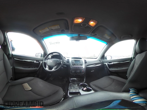 2015 Kia Sorento LX with VIN 5XYKTDA68FG582720, listed as a IAAI auction lot 41872473 with 242,994 mi miles. Bid and sale history available at carsss.com. Image 18.
