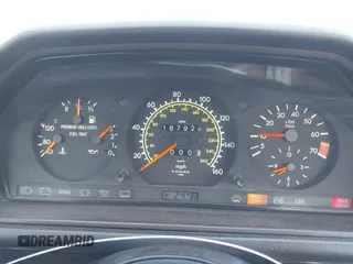 1994 Mercedes-Benz E z VIN WDBEA52E0RC079107, wystawiony jako IAAI lot #41932270 z przebiegiem 187 928 mil mil oraz . Historia ofert i sprzedaży dostępna na DreamBid. Obrazek 7.