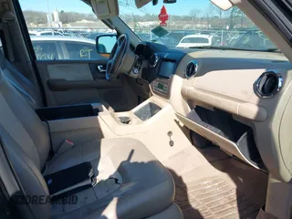 2005 Ford Expedition Eddie Bauer with VIN 1FMFU18595LA39448, listed as a IAAI auction lot 42003842 with Not provided miles and . Bid and sale history available at DreamBid. Image 5.