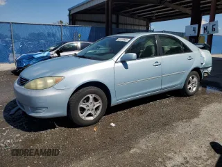 2005 Toyota Camry STD z VIN 4T1BE32KX5U563787, wystawiony jako Copart lot #44400665 z przebiegiem 177 595 mil mil oraz Szkoda całkowita • Salvage title. Historia ofert i sprzedaży dostępna na DreamBid. Obrazek 1.