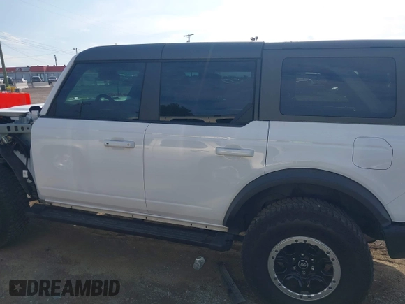 2023 Ford Bronco z VIN 1FMEE5DP2PLB01735, wystawiony jako IAAI lot #42687705 z przebiegiem 40 284 mil mil oraz . Historia ofert i sprzedaży dostępna na DreamBid. Obrazek 14.