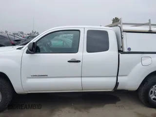 2015 Toyota Tacoma z VIN 5TFTX4CN6FX047623, wystawiony jako IAAI lot #42458260 z przebiegiem 224 496 mil mil oraz . Historia ofert i sprzedaży dostępna na DreamBid. Obrazek 14.