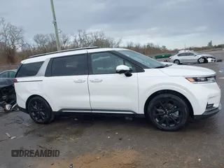 2024 Kia Carnival SX Prestige with VIN KNDNE5H33R6340918, listed as a IAAI auction lot 41469325 with 15,695 mi miles and . Bid and sale history available at DreamBid. Image 13.