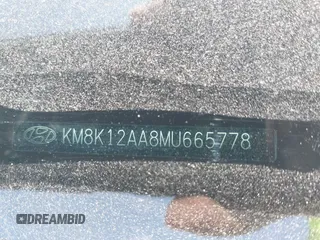 2021 Hyundai Kona SE z VIN KM8K12AA8MU665778, wystawiony jako IAAI lot #42364155 z przebiegiem 63 713 mil mil oraz . Historia ofert i sprzedaży dostępna na DreamBid. Obrazek 9.