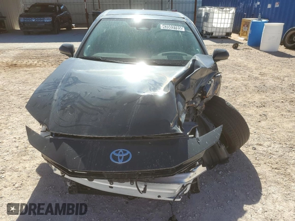 2025 Toyota Camry LE with VIN 4T1DAACK1SU526839, listed as a Copart auction lot 43503785 with Not Provided miles and Salvage Title. Bid and sale history available at carsss.com. Image 5.
