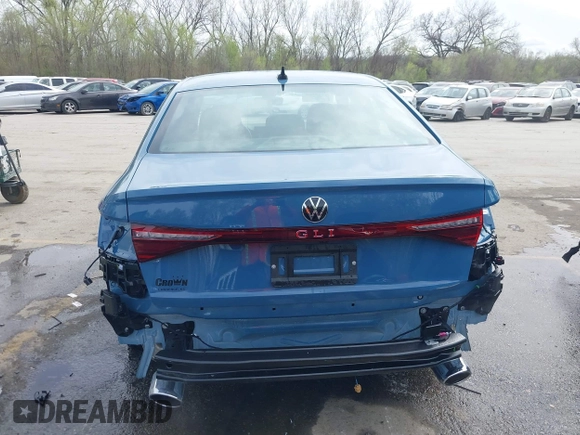 2025 Volkswagen Jetta GLI Autobahn with VIN 3VW2T7BU4SM034805, listed as a IAAI auction lot 41918116 with 581 mi miles and . Bid and sale history available at DreamBid. Image 17.