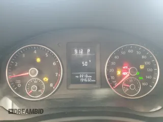 2010 Volkswagen Jetta SE z VIN 3VWRZ7AJ6AM008385, wystawiony jako Copart lot #57527875 z przebiegiem 194 632 mil mil oraz Nie do naprawy • Non repairable. Historia ofert i sprzedaży dostępna na DreamBid. Obrazek 9.
