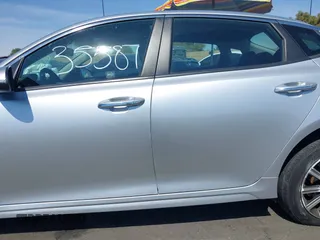 2019 Kia Optima LX with VIN 5XXGT4L3XKG355357, listed as a IAAI auction lot 41835587 with 70,802 mi miles. Bid and sale history available at carsss.com. Image 14.