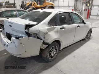 2010 Ford Focus SE with VIN 1FAHP3FN3AW190237, listed as a IAAI auction lot 42039390 with 338,458 mi miles. Bid and sale history available at carsss.com. Image 4.
