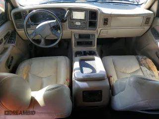 2004 Chevrolet Tahoe LT with VIN 1GNEK13T84J286506, listed as a Copart auction lot 44009595 with 212,139 mi miles and Salvage Title. Bid and sale history available at carsss.com. Image 8.