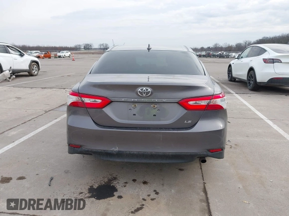 2019 Toyota Camry LE z VIN 4T1B11HK7KU759723, wystawiony jako IAAI lot #41679210 z przebiegiem 35 613 mil mil oraz . Historia ofert i sprzedaży dostępna na DreamBid. Obrazek 17.