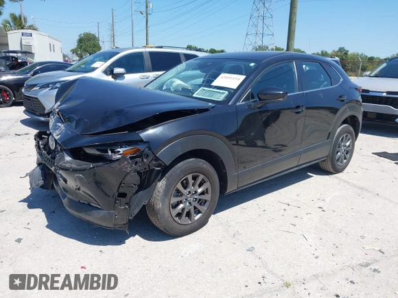 2021 Mazda CX-30 S with VIN 3MVDMAAL7MM268341, listed as a IAAI auction lot 42051154 with 19,539 mi miles and . Bid and sale history available at carsss.com. Image 17.