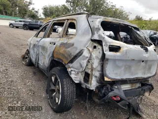 2014 Jeep Cherokee Trailhawk z VIN 1C4PJMBBXEW203063, wystawiony jako Copart lot #50887125 z przebiegiem Nie podano mil oraz Nie do naprawy • Non repairable. Historia ofert i sprzedaży dostępna na DreamBid. Obrazek 2.