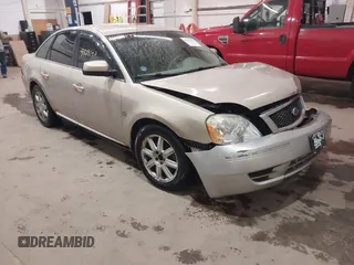 2007 Ford Five Hundred SEL with VIN 1FAHP24187G131150, listed as a IAAI auction lot 41829592 with 199,488 mi miles. Bid and sale history available at carsss.com. Image 1.