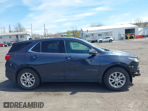 2019 Chevrolet Equinox LT z VIN 3GNAXUEV8KL246366, wystawiony jako IAAI lot #42096439 z przebiegiem 87 632 mil mil oraz . Historia ofert i sprzedaży dostępna na DreamBid. Obrazek 13.
