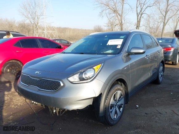 2017 Kia Niro LX with VIN KNDCB3LC2H5101828, listed as a IAAI auction lot 41764254 with 133,229 mi miles. Bid and sale history available at carsss.com. Image 17.